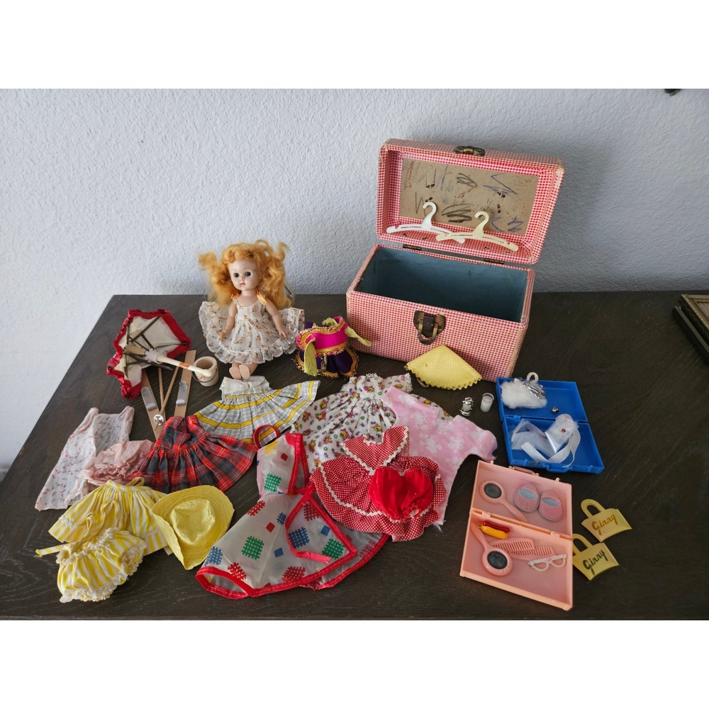 Vogue Ginny 8" Doll Red Gingham Trunk Clothes Accessories beauty case Lot 1950s